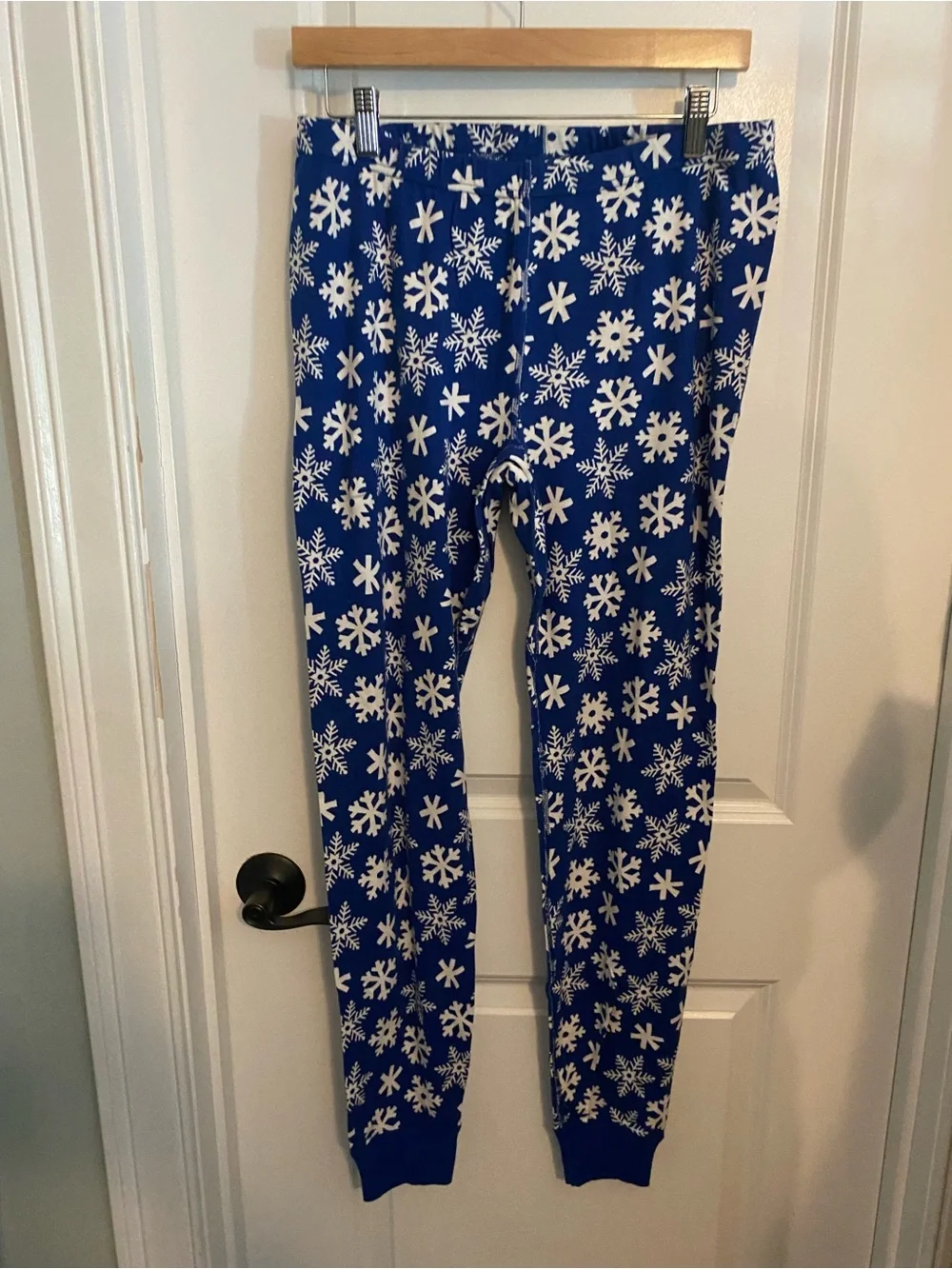 Hanna Andersson Royal Blue Snowflake Pajama Set Top M/Bottom L